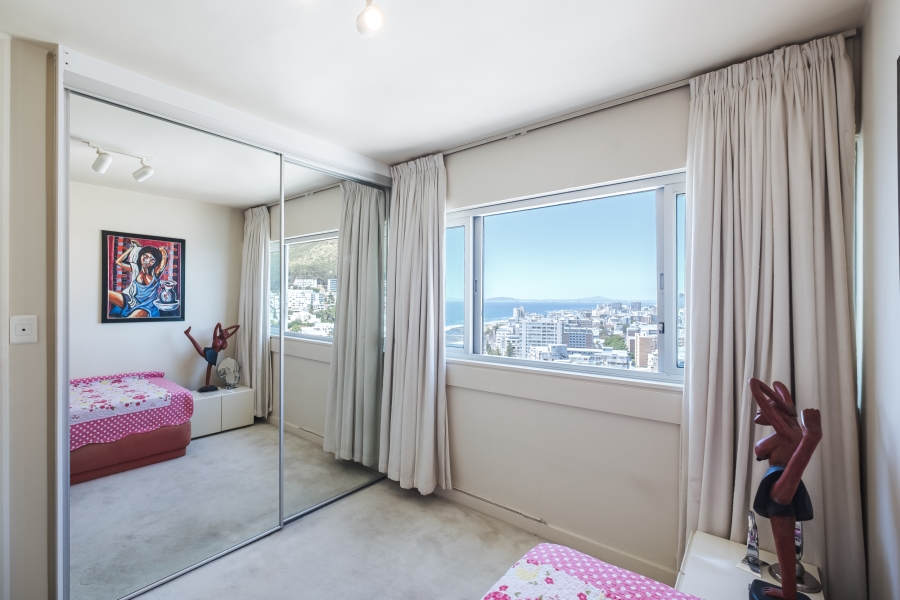 To Let 2 Bedroom Property for Rent in Sea Point Western Cape